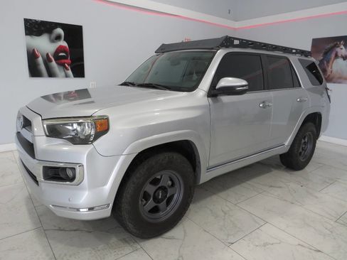 Used 2014 Toyota 4Runner Limited AWD/4WD image 7