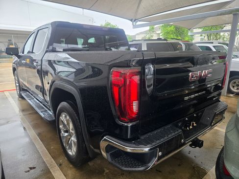 Used 2022 GMC Sierra 1500 SLT image 4