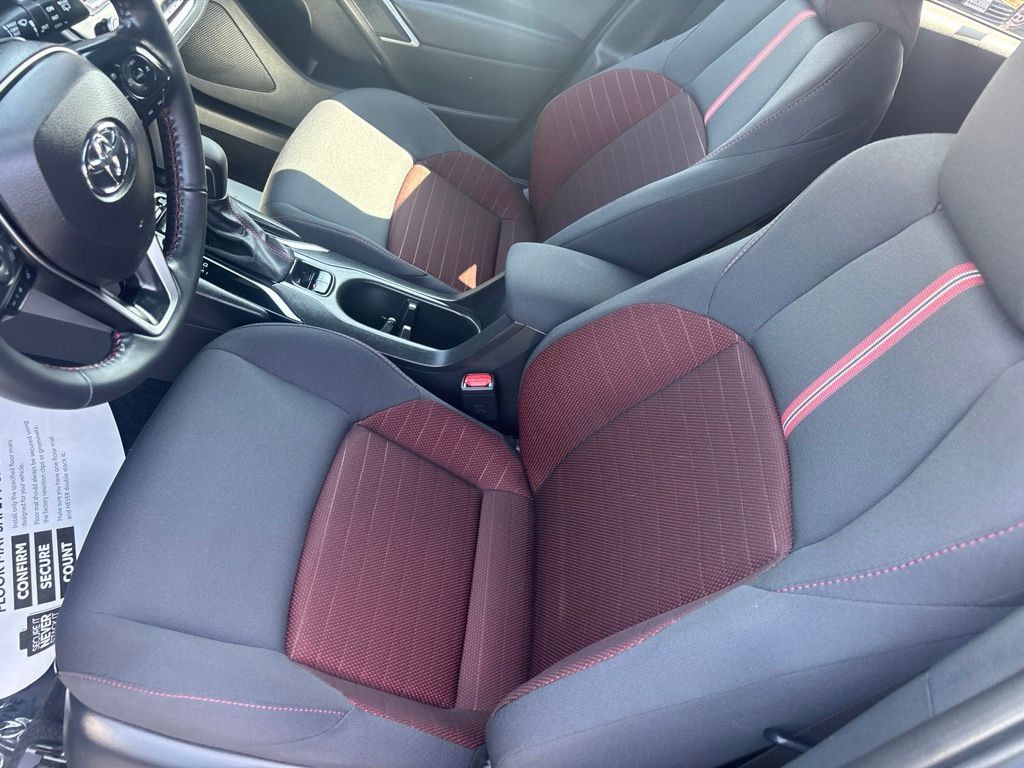 Used 2024 Toyota Corolla Cross AWD Hybrid w/ Moonroof Package image 16