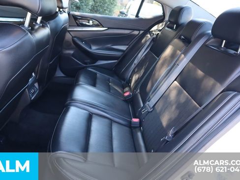 Used 2023 Nissan Maxima SL image 18