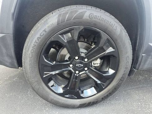 Used 2025 Chevrolet Equinox LT w/ Safety and Technology Package AWD/4WD image 12