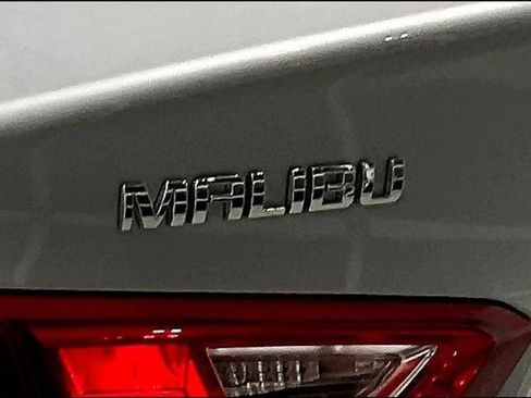 Used 2021 Chevrolet Malibu LS image 38