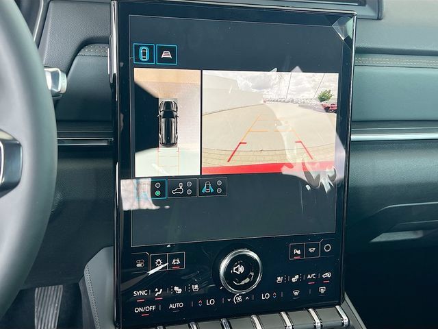 New 2026 GMC Terrain AT4 w/ Convenience Package III AWD/4WD image 9