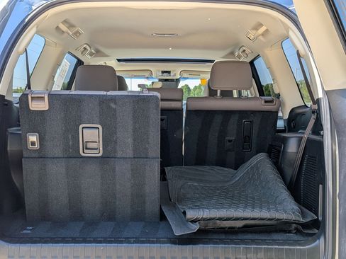 Used 2021 Lexus GX 460 Premium w/ Premium Package AWD/4WD image 28