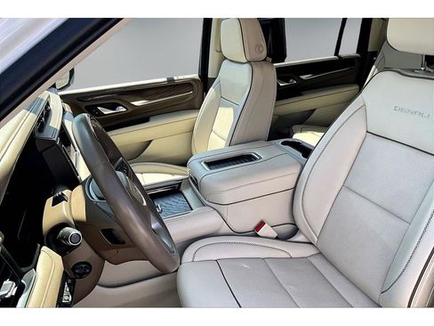 Used 2023 GMC Yukon XL Denali w/ Denali Reserve Package AWD/4WD image 18