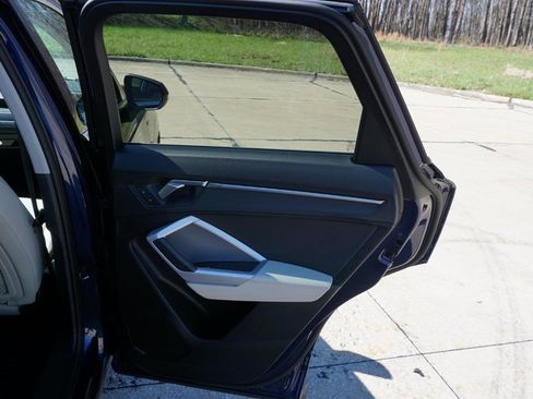 Used 2023 Audi Q3 2.0T Premium Plus w/ Premium Plus Package image 33