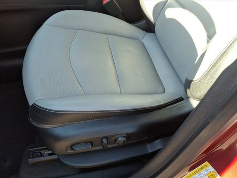 Used 2018 Chevrolet Equinox Premier image 22