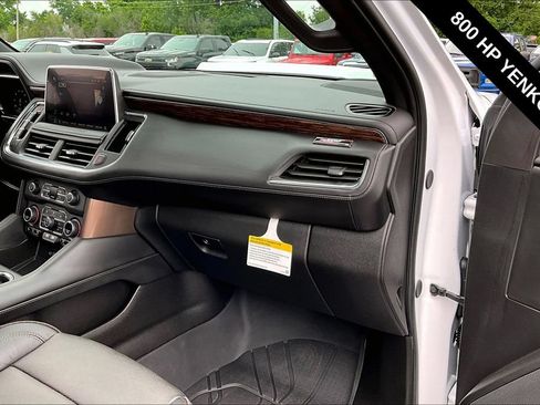 Used 2023 Chevrolet Suburban High Country AWD/4WD image 27