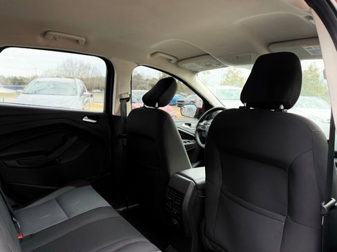 Used 2018 Ford Escape SE image 23