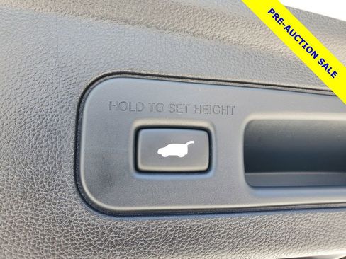 Certified 2025 Acura MDX FWD w/ Technology Package image 9