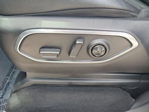 Used 2023 Jeep Wagoneer L Series II AWD/4WD image 22