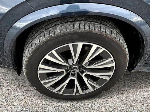 Used 2021 Volvo XC90 T5 Momentum w/ Protection Package Premier image 8