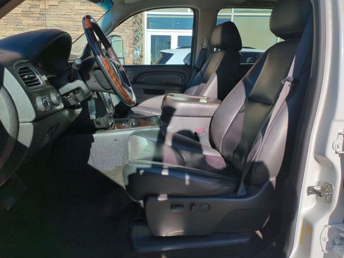 Used 2012 GMC Sierra 2500 Denali w/ Suspension Package, Off-Road image 24