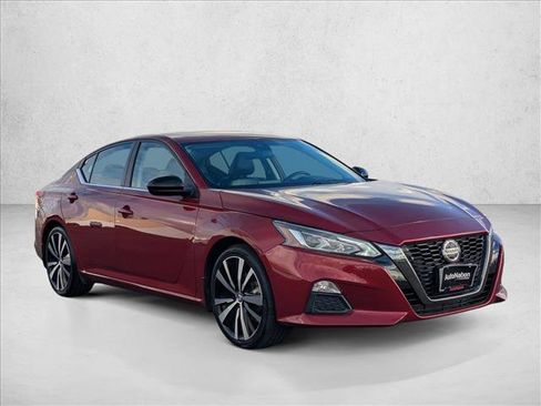 Used 2022 Nissan Altima 2.5 SR image 3