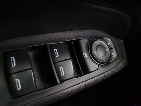 Used 2020 Chevrolet Equinox LT image 27