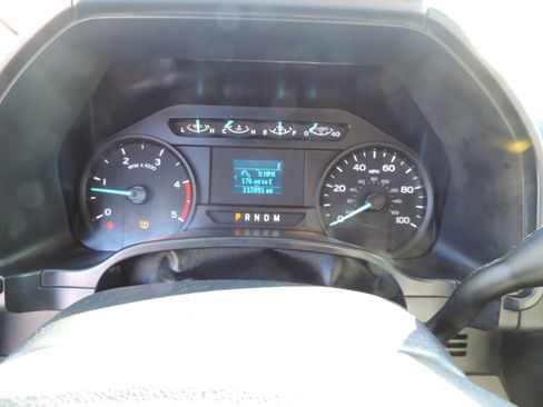Used 2022 Ford F350 XL w/ Power Equipment Group image 9