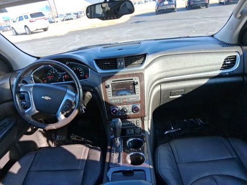 Used 2017 Chevrolet Traverse LT image 13