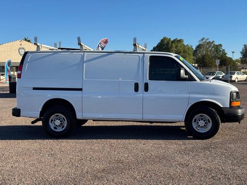 Used 2016 Chevrolet Express 2500 RWD image 7