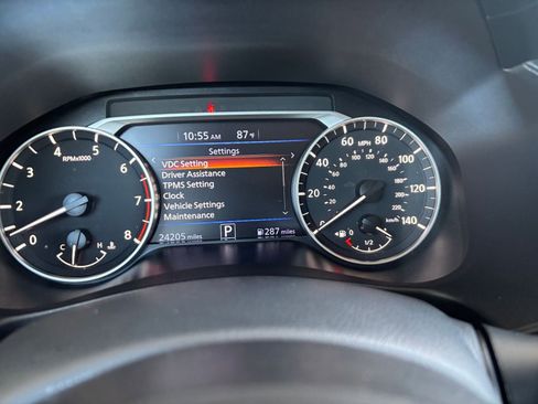 Used 2025 Nissan Altima 2.5 SV FWD image 41