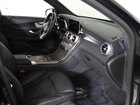 Used 2022 Mercedes-Benz GLC 300 GLC 300 image 21