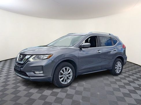 Used 2017 Nissan Rogue SV w/ SV Premium Package AWD/4WD image 6