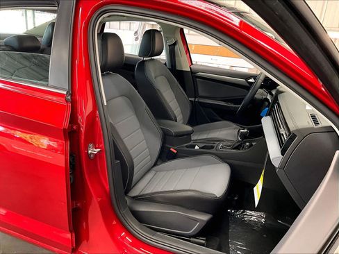 New 2026 Volkswagen Jetta SE image 30
