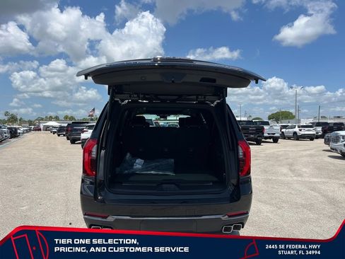 New 2026 GMC Yukon XL AT4 w/ AT4 Premium Plus Package AWD/4WD image 17