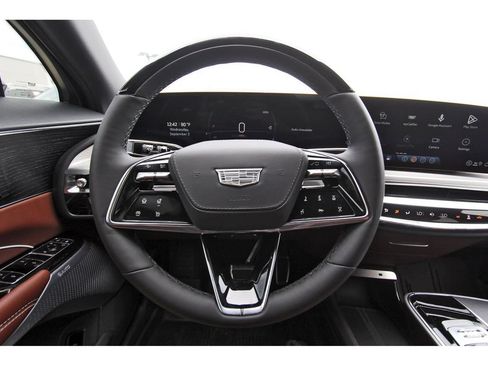 New 2027 Cadillac Lyriq Signature Luxury w/ Nappa Leather Package AWD/4WD image 13