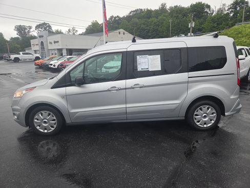 Used 2017 Ford Transit Connect XLT FWD image 7