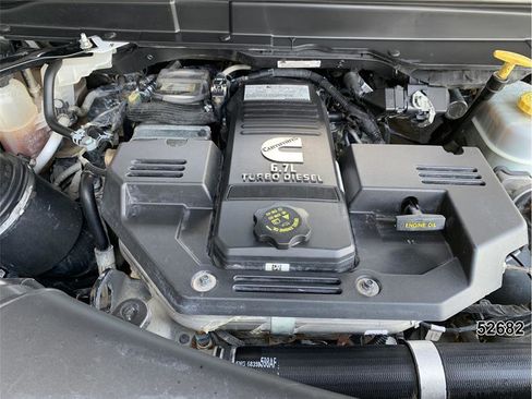 Used 2021 RAM 3500 Tradesman w/ Chrome Appearance Group AWD/4WD image 16