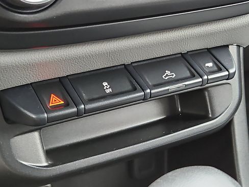 Certified 2022 Chevrolet Colorado W/T w/ WT Convenience Package image 21