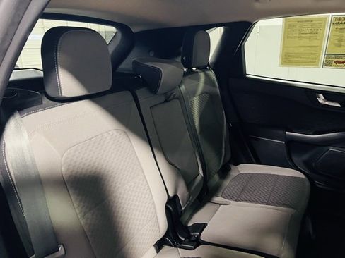 Used 2020 Ford Escape SE image 30