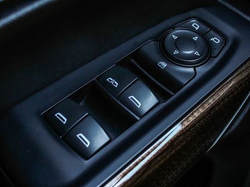 Used 2019 Chevrolet Silverado 1500 RST w/ All-Star Edition AWD/4WD image 10