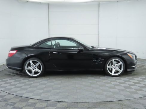 Used 2013 Mercedes-Benz SL 550 image 12