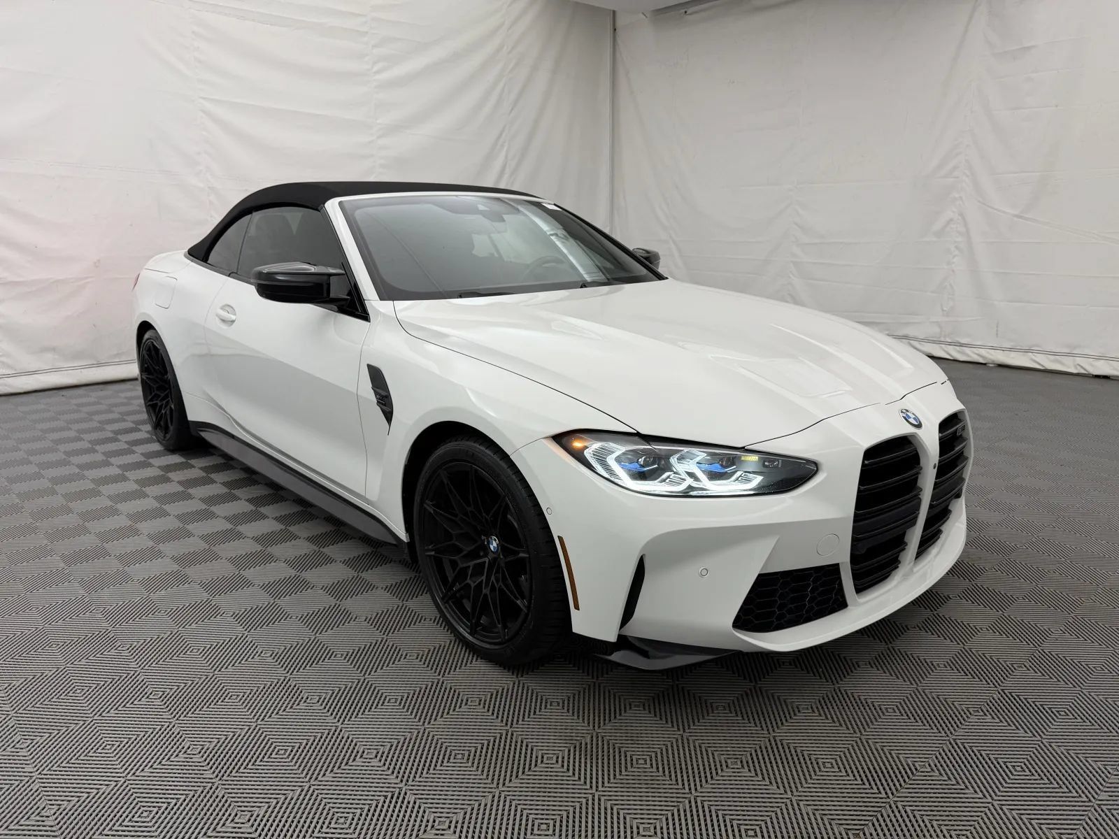 Used 2022 BMW M4 xDrive Competition w/ Executive Package AWD/4WD image 12