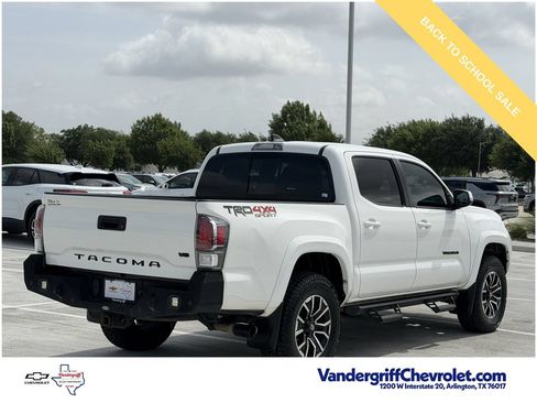 Used 2022 Toyota Tacoma TRD Sport w/ Technology Package AWD/4WD image 4