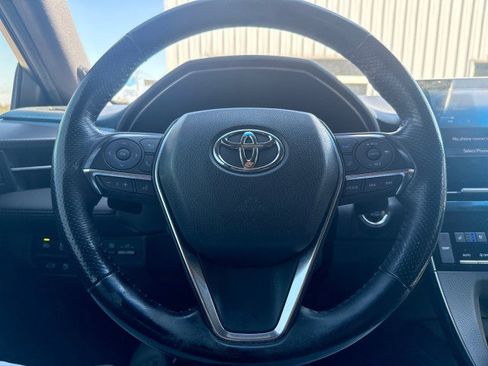 Used 2019 Toyota Avalon Touring image 16