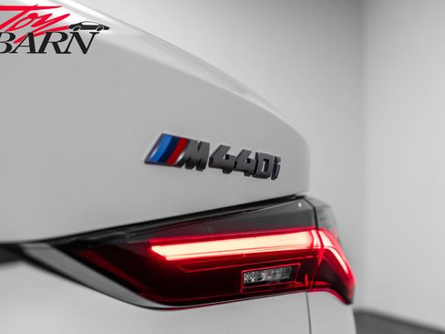 Used 2021 BMW M440i Convertible w/ Premium Package image 22
