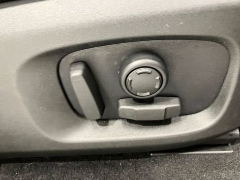 Used 2018 Land Rover Range Rover Evoque SE image 34