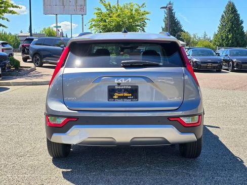 New 2026 Kia Niro EX FWD image 4