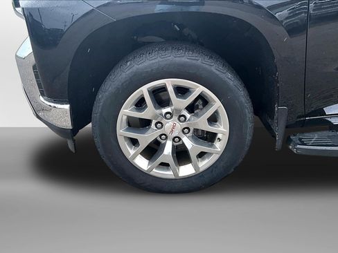 Used 2020 Chevrolet Silverado 1500 LTZ w/ LTZ Plus Package AWD/4WD image 3