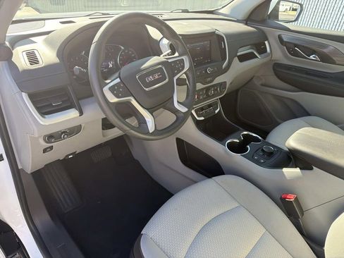 Used 2023 GMC Terrain SLE w/ Driver Convenience Package image 24