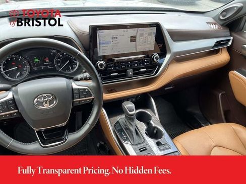 Used 2021 Toyota Highlander Platinum AWD/4WD image 13