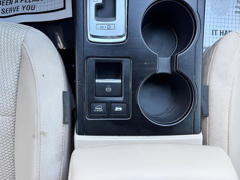 Used 2016 Subaru Outback 2.5i Premium image 20