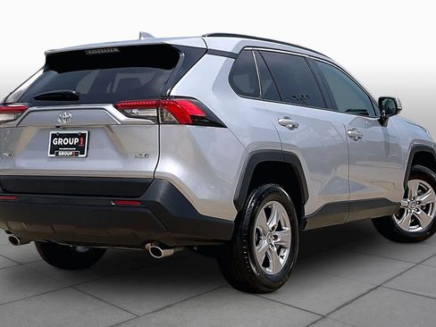 Used 2025 Toyota RAV4 XLE FWD image 12