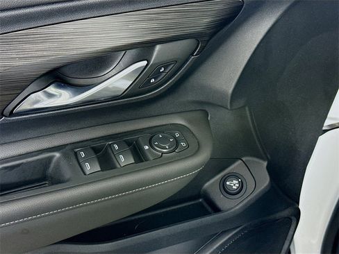 Certified 2023 GMC Terrain SLE w/ Driver Convenience Package image 12