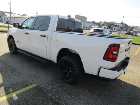 New 2026 RAM 1500 Express AWD/4WD image 5