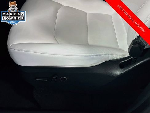 Used 2024 Tesla Model Y Long Range AWD/4WD image 21