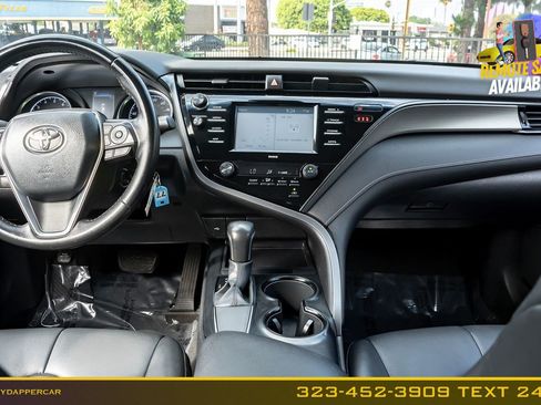 Used 2020 Toyota Camry SE FWD image 19