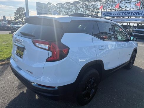 Used 2024 GMC Terrain AT4 AWD/4WD image 5